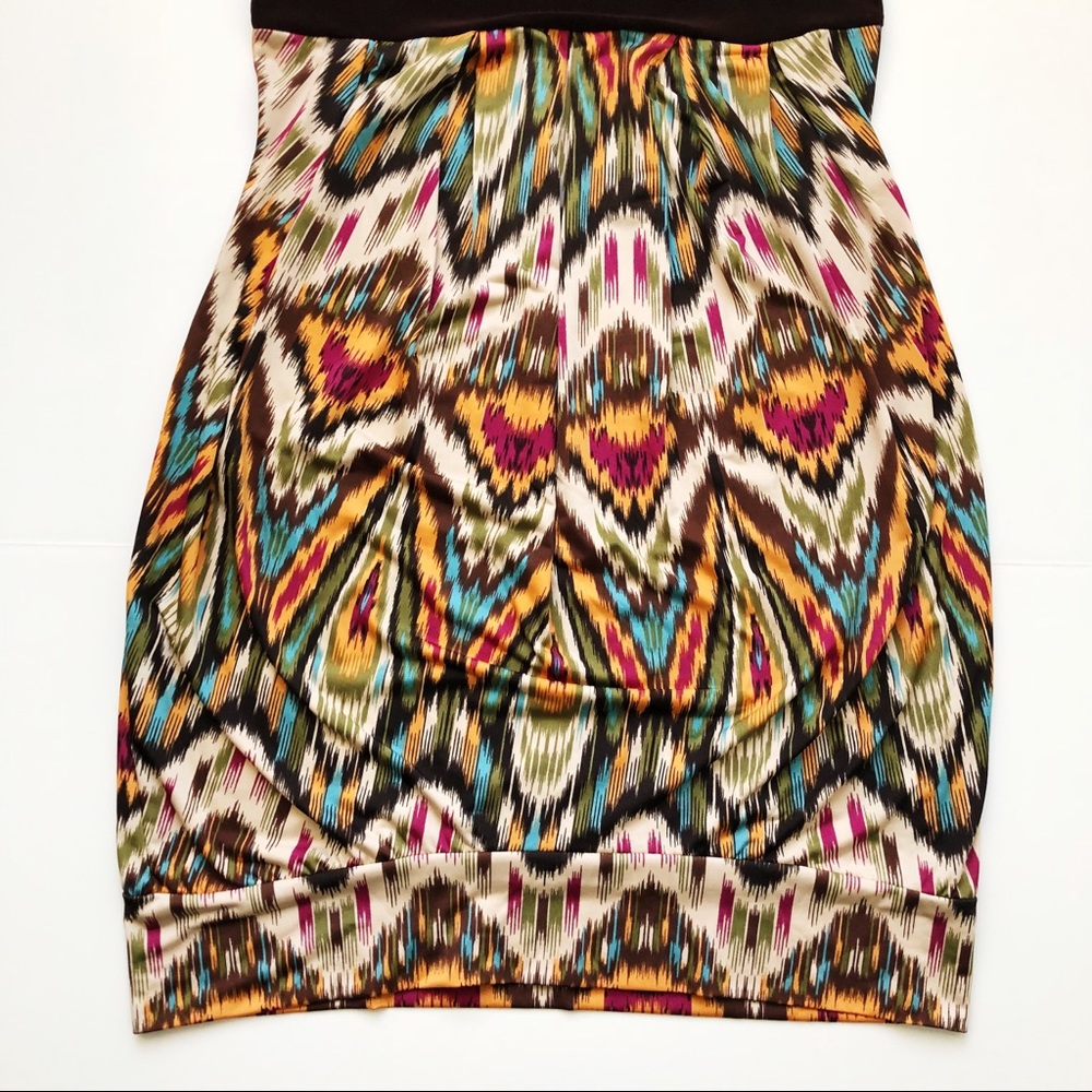 Brown dress with pattern details. Size small - Picture 5 of 8